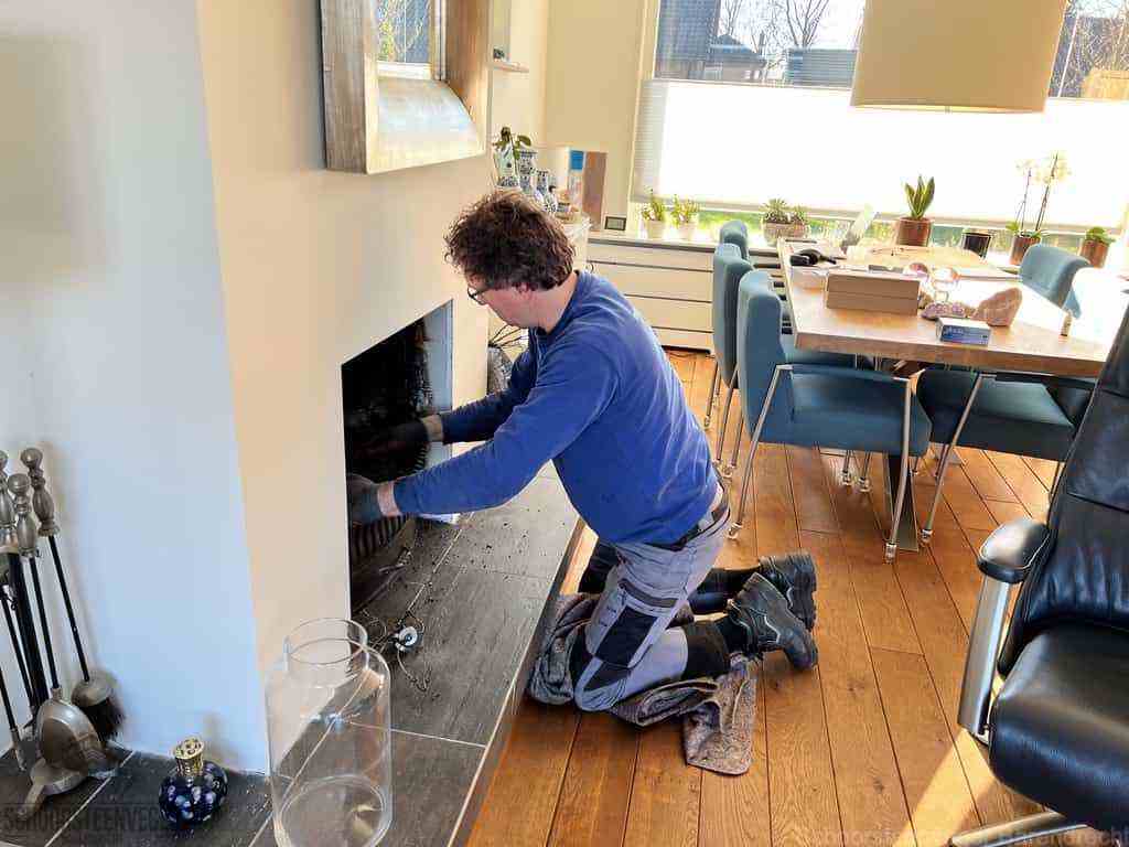 Schouwveger Barendrecht kleed schoorsteenreiniger Schouwveger Barendrecht kleed schoorsteenreiniger
